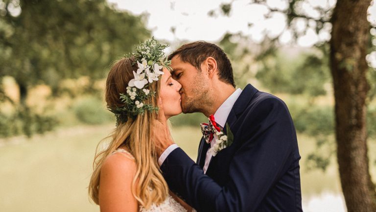 Couple de mariés au domaine de la volière